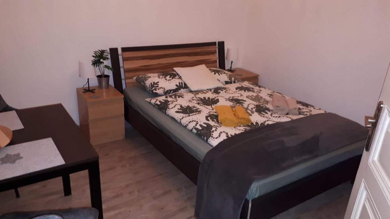 Garibaldik Apartman Boedapest Buitenkant foto